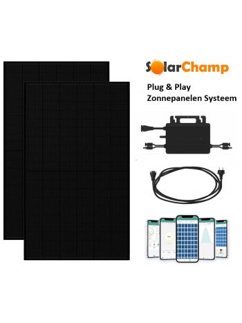 doe het zelf compleet systeem met zwarte zonnepanelen en micro omvormer plug en play pakket